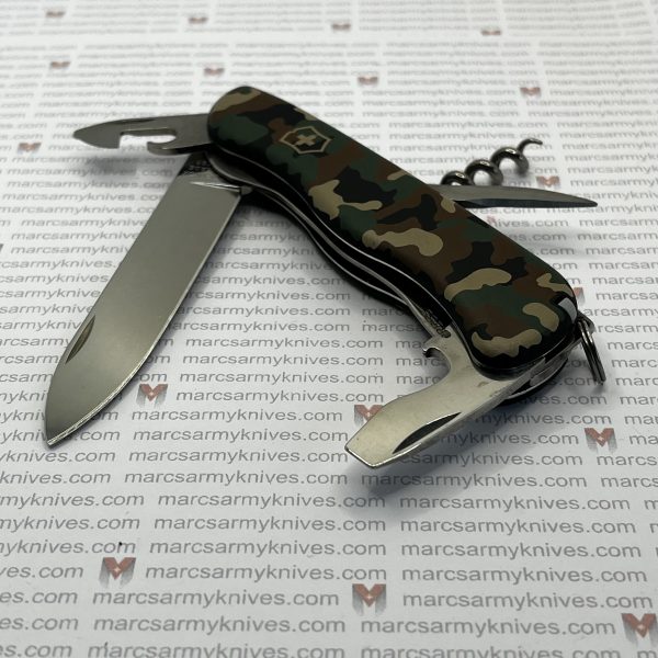 Victorinox Picknicker Camo