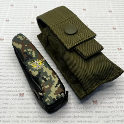 Victorinox Malaysian Outrieder Digital camo 1
